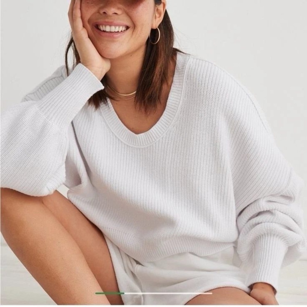 Aerie Beyond Cropped White Sweater Size Small - Picture 2 of 8